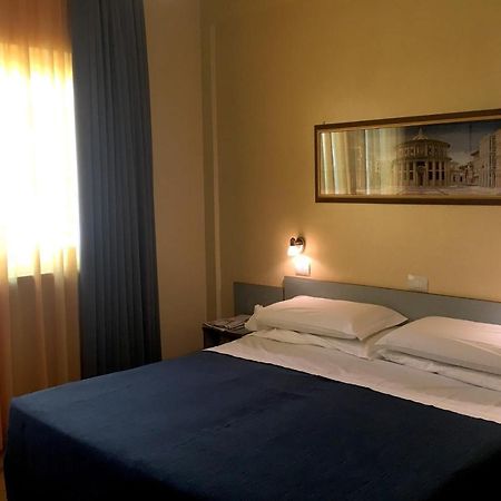 Hotel Ping Pong Lido di Ostia Exterior foto