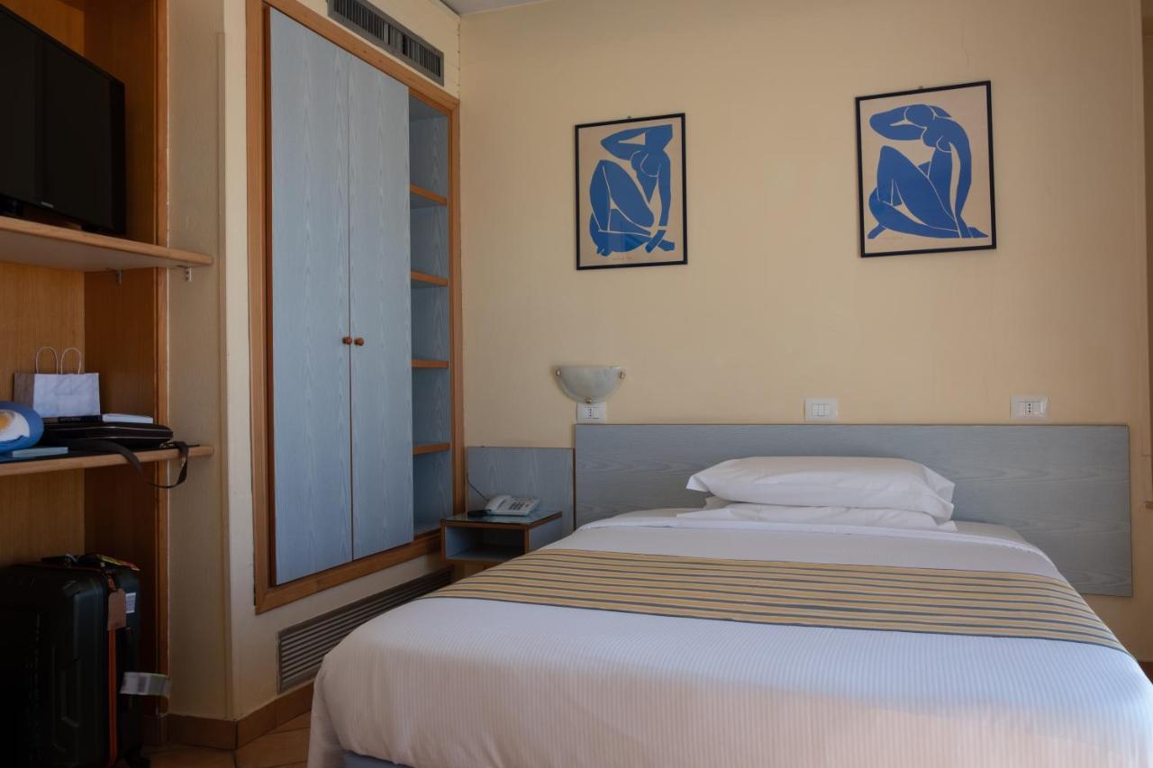 Hotel Ping Pong Lido di Ostia Exterior foto