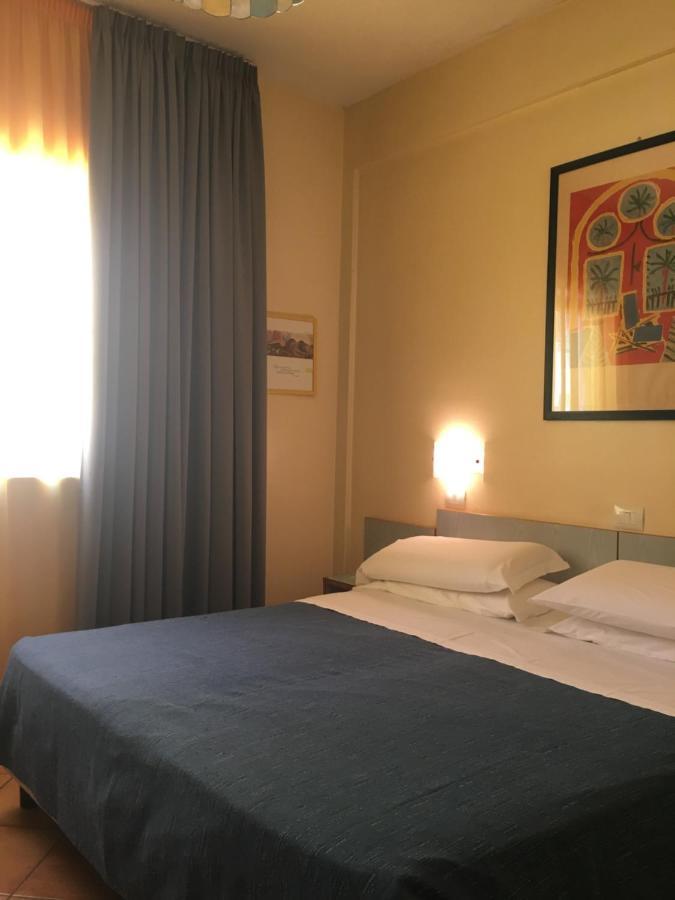 Hotel Ping Pong Lido di Ostia Exterior foto